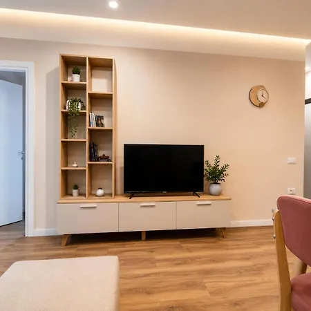 Najla's טיראנה
